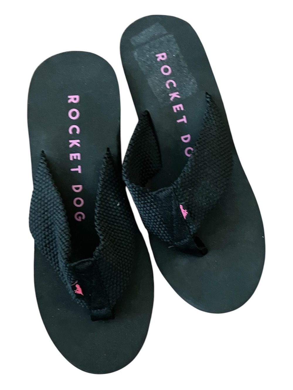Rocket Dog Black Flip Flop Sandals with Pink Logo Accent
